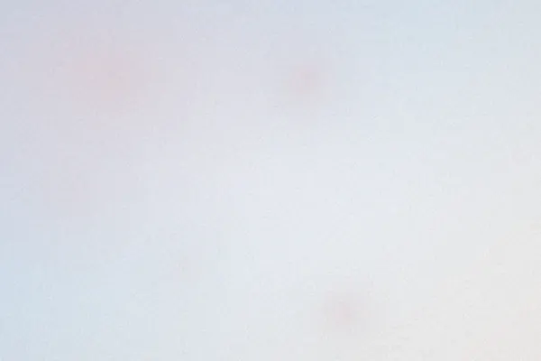 Šálek čaje a měkké světlo