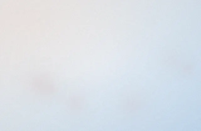 Pastelový detail – krátká pauza a návrat do přítomnosti.